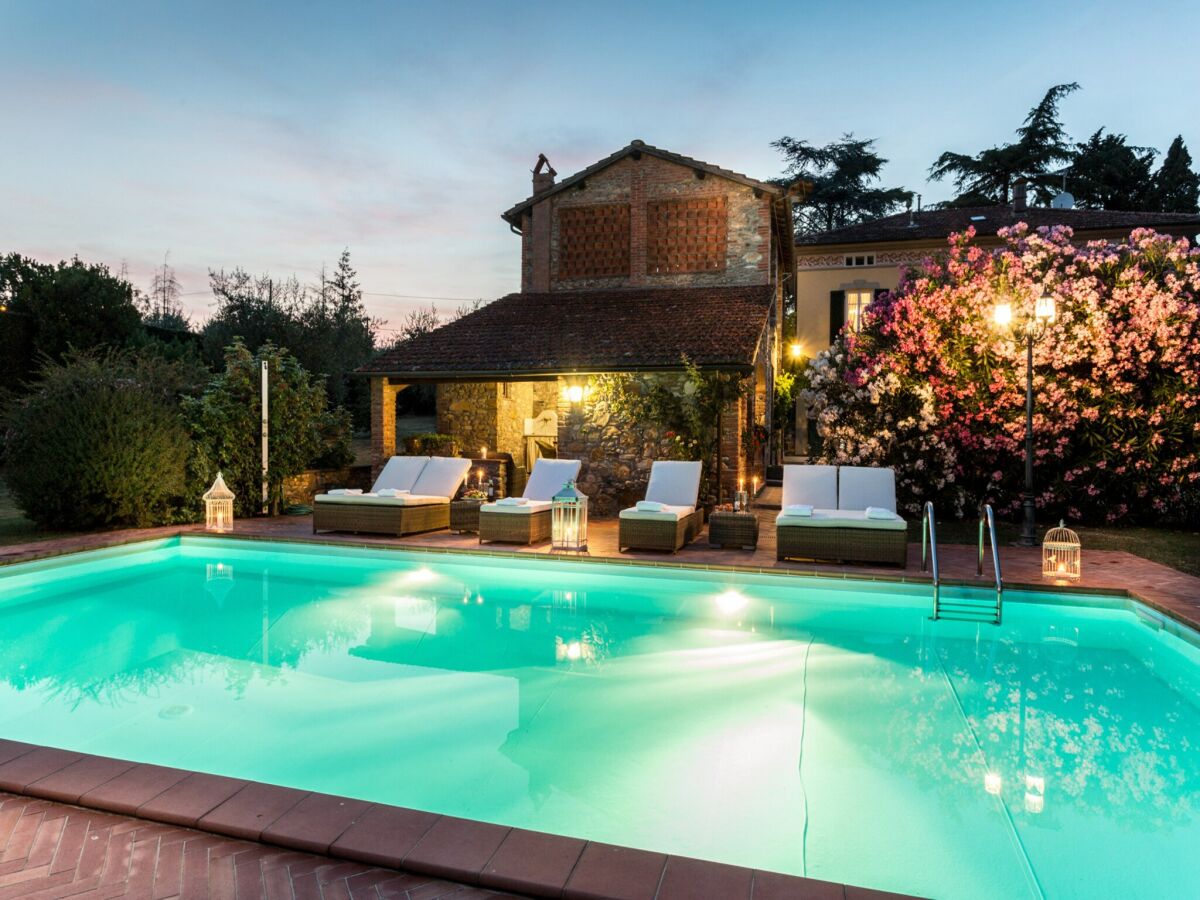 Villa Landhaus in Lucca mit Salzwasserpool