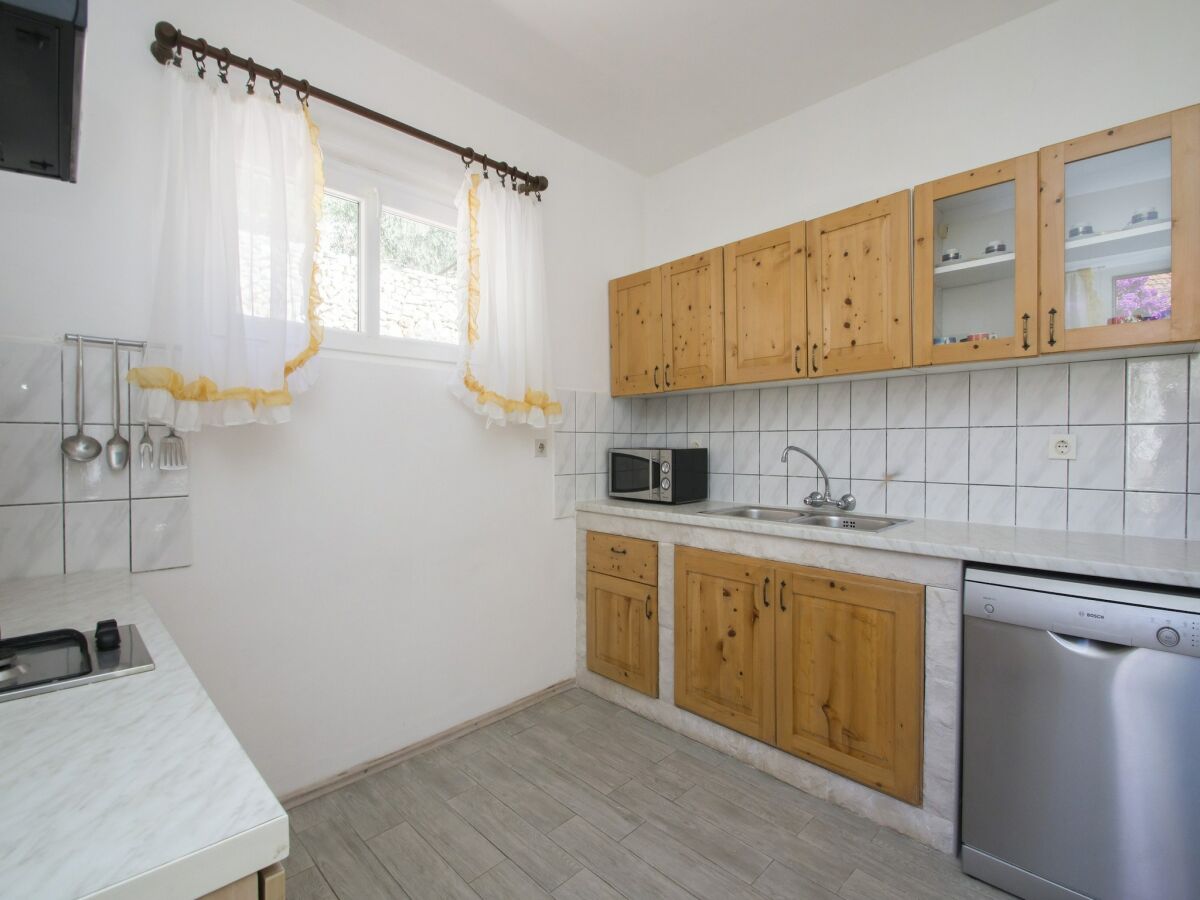 Apartment Seafront Apartment Dana - Two Bedroom Apartment with Terrace and Sea View - Features photo 5