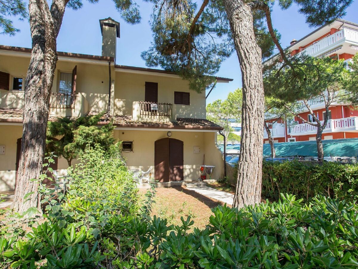 Villa Nice villa in Caorle with balcony