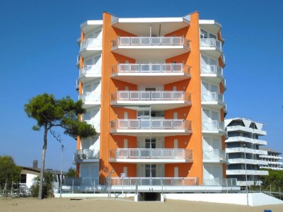 Apartment 5-Person Stay by the Beach - Outdoor photo 3
