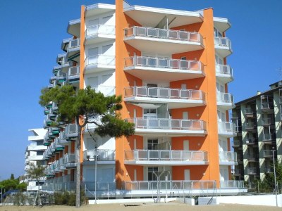 Apartment 5-Person Stay by the Beach - Outdoor photo 4