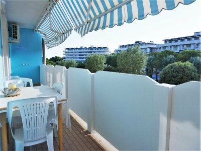 Apartment Holiday Home in Caorle near Beach - Outdoor photo 2