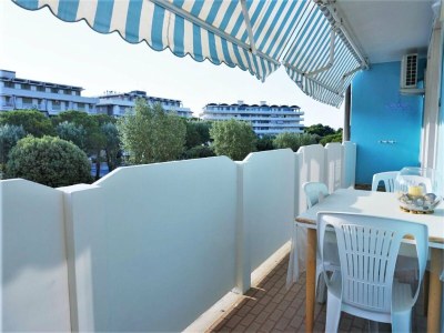 Apartment Holiday Home in Caorle near Beach - Outdoor photo 3