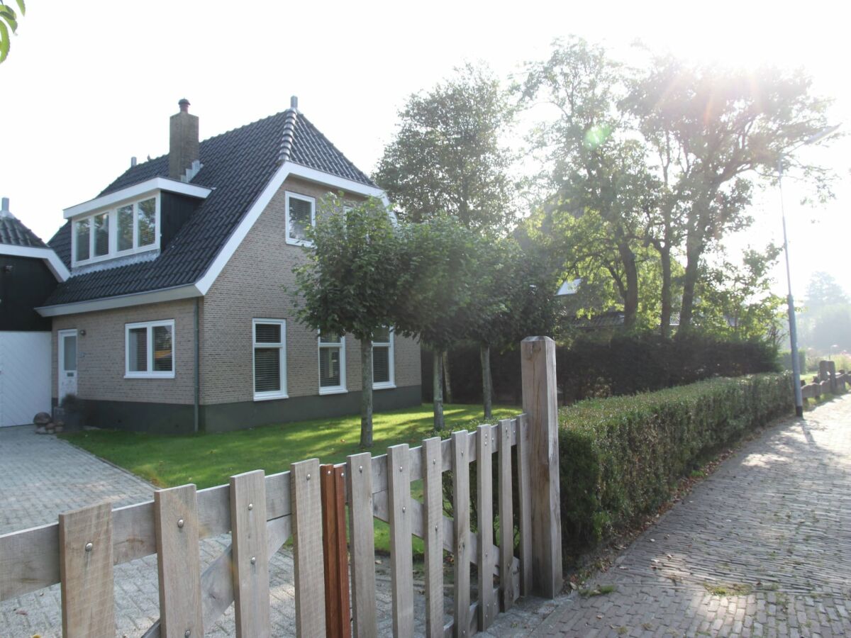 Villa Groet Villa Stay with Garden Views
