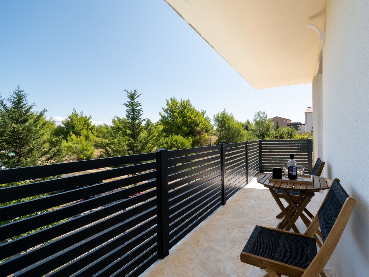Apartment Two bedroom apartment with terrace and sea view Vir - Lozice, Vir A-24328-b