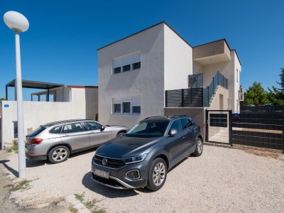 Apartment Two bedroom apartment with terrace and sea view Vir - Lozice, Vir A-24328-b - Outdoor photo 11