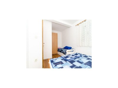 Apartment Apartments Ereš Zuronja-One-Bedroom Apartment with Sea View 3 - Features photo 5