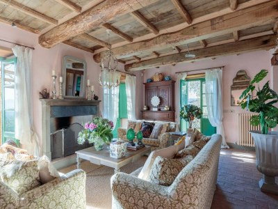 Villa Villa in Tuscany with Infinity Pool and Views - Features photo 55