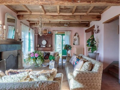 Villa Villa in Tuscany with Infinity Pool and Views - Features photo 56