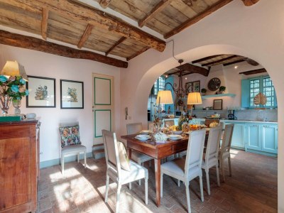 Villa Villa in Tuscany with Infinity Pool and Views - Features photo 60