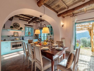 Villa Villa in Tuscany with Infinity Pool and Views - Features photo 83