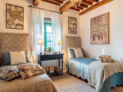 Villa Villa in Tuscany with Infinity Pool and Views - Features photo 90