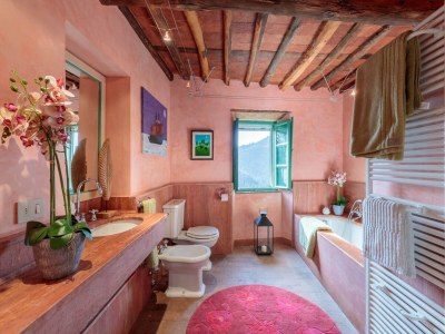 Villa Villa in Tuscany with Infinity Pool and Views - Features photo 98