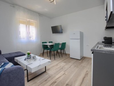 Apartment Two Bedroom Apartment With Terrace (A2) - Outdoor photo 2