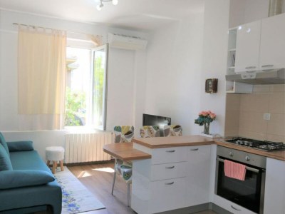 Apartment Two Bedroom Apartment - Outdoor photo 5
