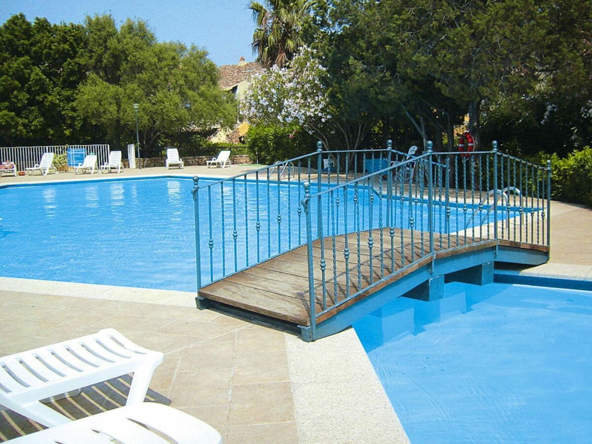 Holiday park Wohnung im sardischen Stil mit Pool
