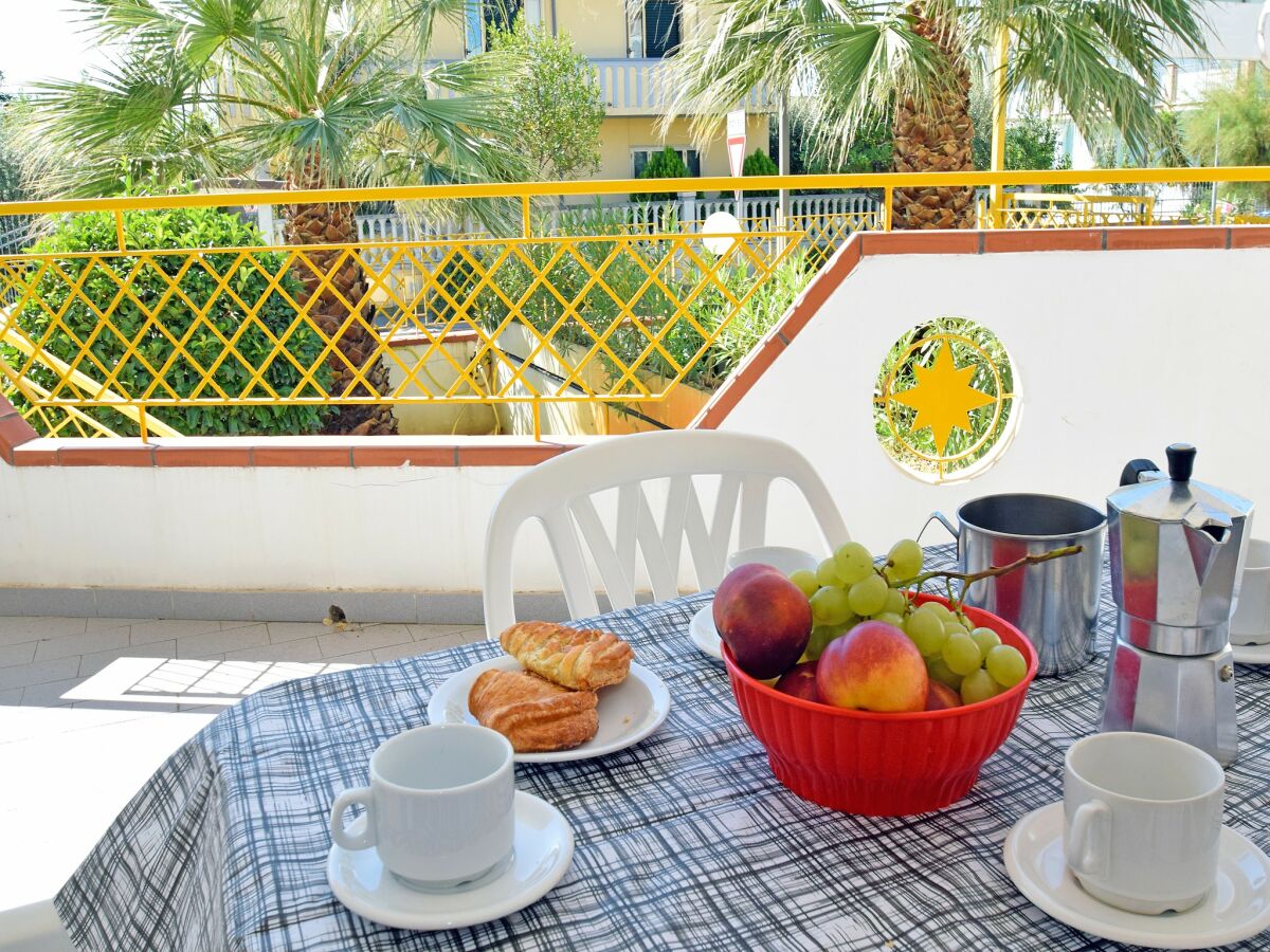 Apartment Coastal Comfort Stay in Villa Rosa - Outdoor photo 5