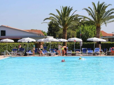 Holiday park Villa in Cecina Mare nahe Sandstränden - Outdoor photo 3