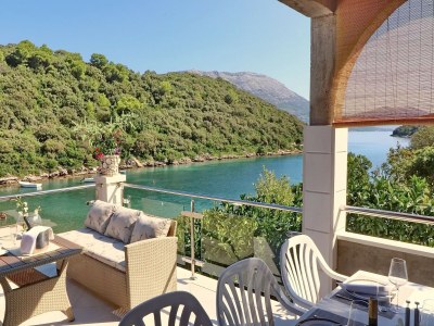 Apartment Apartments Villa Cebalo Korčula - Superior Three Bedroom Apartment with Terrace and Sea View MARKO - Outdoor photo 17