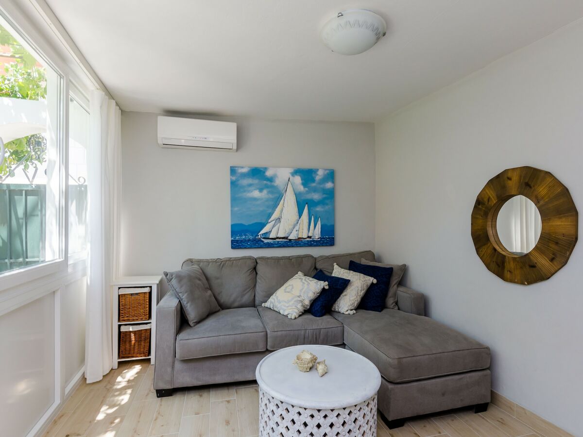 Apartment Apartment Kate - Two Bedroom Apartment with Sea View - Features photo 2