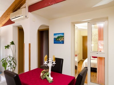 Apartment Apartments Villa Bell Memories- Two Bedroom Apartment with Shared Terrace and Sea View (A5) - Features photo 16