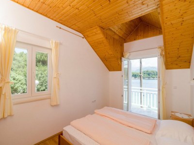 Apartment Holiday Home Maćus-One Bedroom Apartment with Balcony - Features photo 11