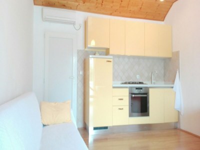 Apartment Holiday Home Maćus-One Bedroom Apartment with Balcony - Outdoor photo 12