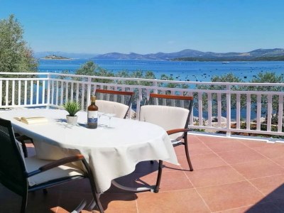 Apartment Holiday Home Blue Dream - Two Bedroom Apartment with Terrace and Sea View (A1) - Features photo 9