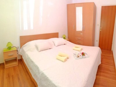 Apartment Holiday Home Blue Dream - Two Bedroom Apartment with Terrace and Sea View (A1) - Features photo 17