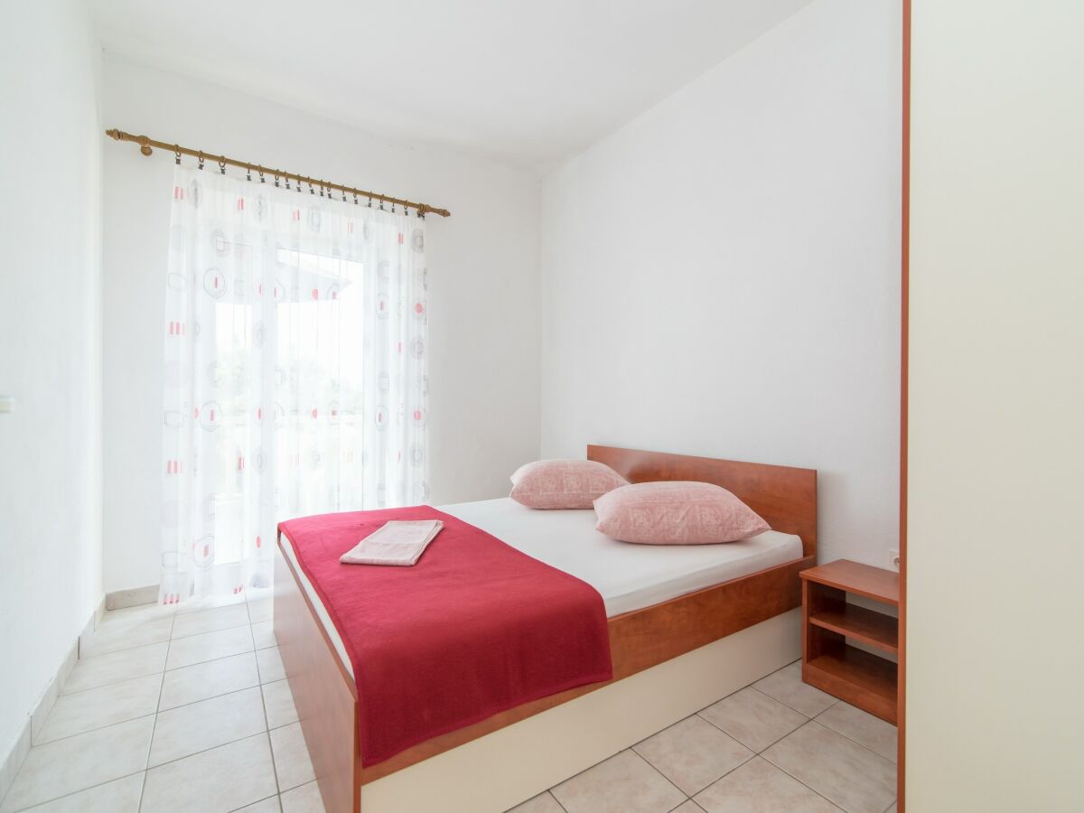 Apartment Apartments Neva- Standard Two Bedroom Apartment with Terrace and Sea View (4Z) - Features photo 5