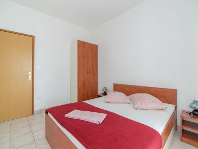 Apartment Apartments Neva- Standard Two Bedroom Apartment with Terrace and Sea View (4Z) - Features photo 2