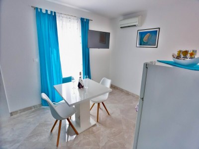 Apartment Apartments Lenka - One Bedroom Apartment with Balcony and garden View A1 in Brač - Apartment