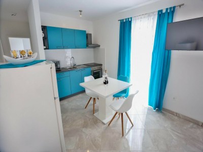 Apartment Apartments Lenka - One Bedroom Apartment with Balcony and garden View A1 - Features photo 9