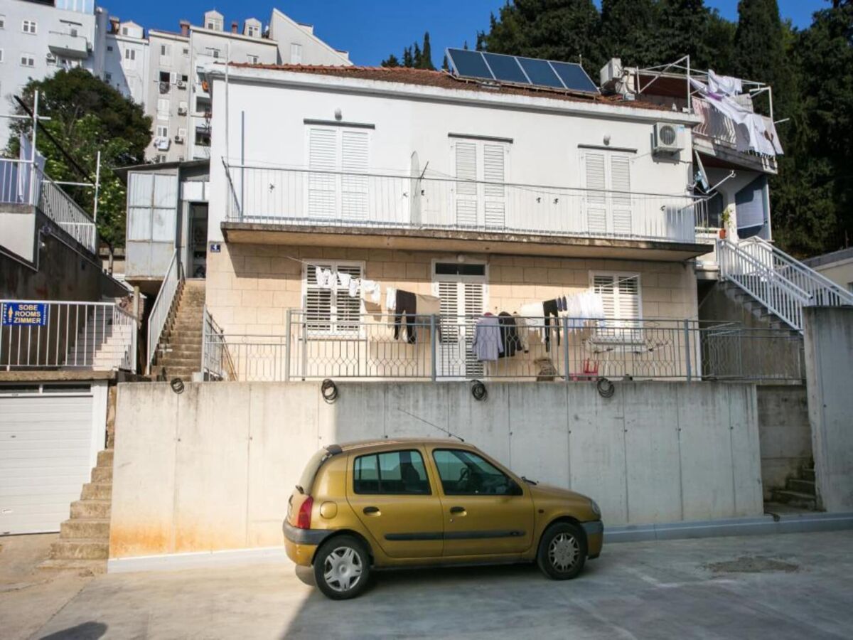 Apartment Guest House Kusalo- One Bedroom Apartment with Terrace (Apartman 4)
