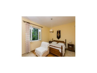 Apartment Apartments Maria Koločep- Three Bedroom Apartment with Backyard Terrace and Sea View - Features photo 7