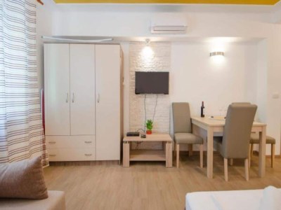 Apartment Guest House Mia (ST) - Standard Studio (A1) - Features photo 9