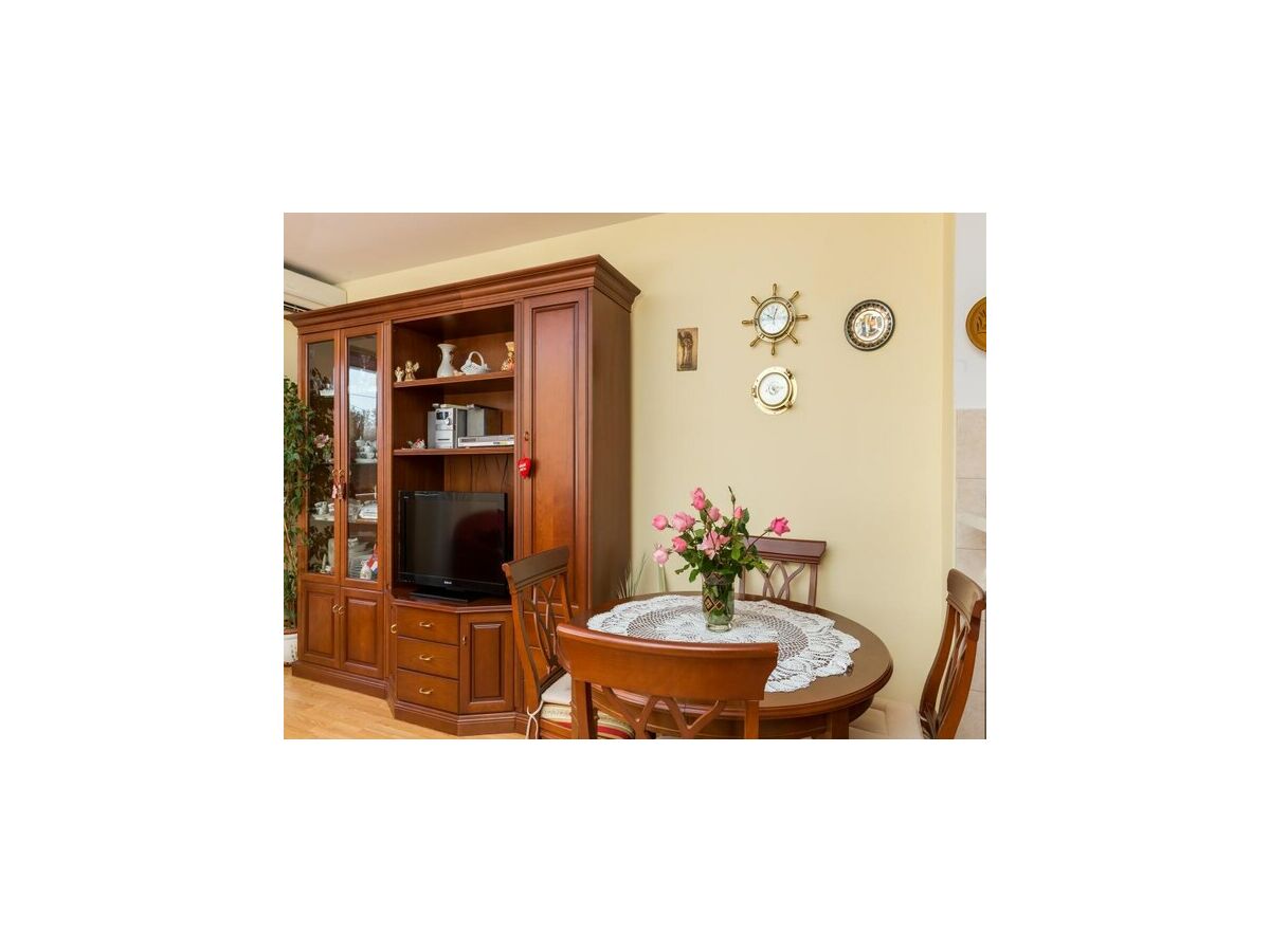 Apartment Apartment Jele - Two Bedroom Apartment with Balcony and Garden View