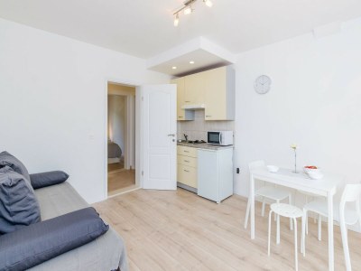 Apartment Apartment with 1 room and terrace - Features photo 9