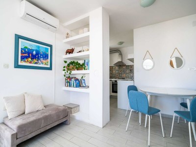 Apartment Apartment Radovan - One-Bedroom Apartment with Balcony and Sea View - Features photo 24