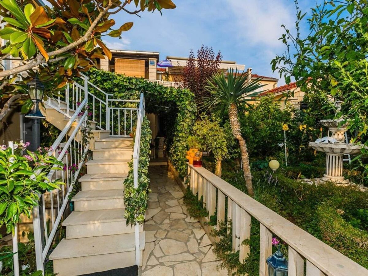 Apartment Apartments Roda - One Bedroom Apartment with Terrace (Mira) - (ST) - Outdoor photo 3