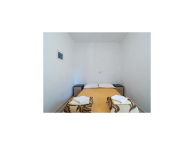 Apartment Apartments Boguvila - Two-Bedroom Basic Apartment with Terrace (A1) - (ST) - Features photo 12