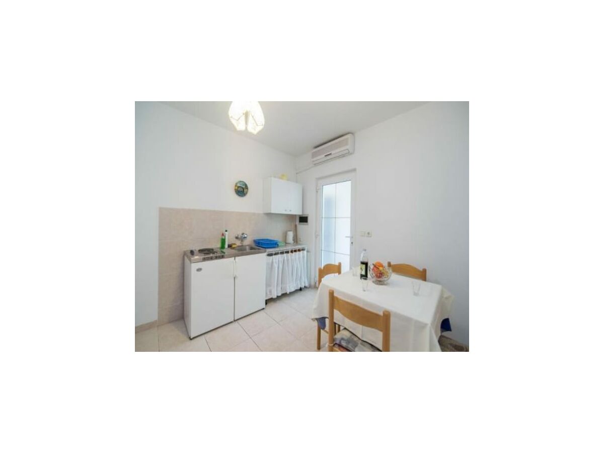 Apartment Apartments Boguvila - Two-Bedroom Standard Apartment with Terrace (A6) - (ST) - Features photo 5