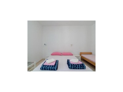 Apartment Apartments Boguvila - Two-Bedroom Standard Apartment with Terrace (A6) - (ST) - Features photo 12