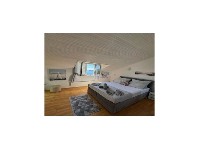 Apartment Indy's Beach Apartments -Two Bedroom Apartment with Balcony and Sea View - Features photo 14