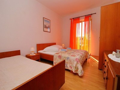 Apartment Three bedroom apartment with terrace - Features photo 13
