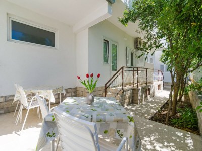 Apartment Apartments & Rooms Barišić - Superior Studio Apartment with Balcony and Garden View (G2-7) - Outdoor photo 4