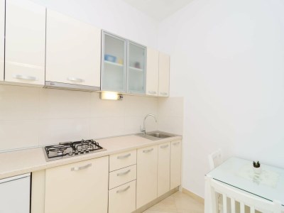 Apartment Apartments & Rooms Barišić - Superior Studio Apartment with Balcony and Garden View (G2-7) - Features photo 15