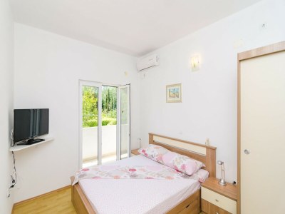 Apartment Apartments & Rooms Barišić - Studio Apartment with Balcony and Garden View (First Floor)-APT 9 - Outdoor photo 19