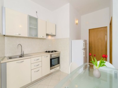 Apartment Apartments & Rooms Barišić - Studio Apartment with Balcony and City View (First Floor)-APT 10 - Features photo 15