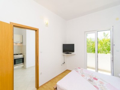 Apartment Apartments & Rooms Barišić - Studio Apartment with Balcony and Garden View (Second Floor)-APT 13 - Outdoor photo 19